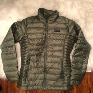 XS Patagonia jacket coat - camp green -NWT